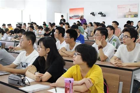 = =有谁知道香港人怎么来大陆读大学？